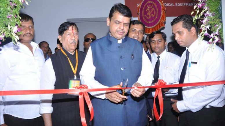 Honorable Chief Minister of Maharashtra Shri Devendraji Phadnavis along with other dignitaries inaugurating the pavilion 